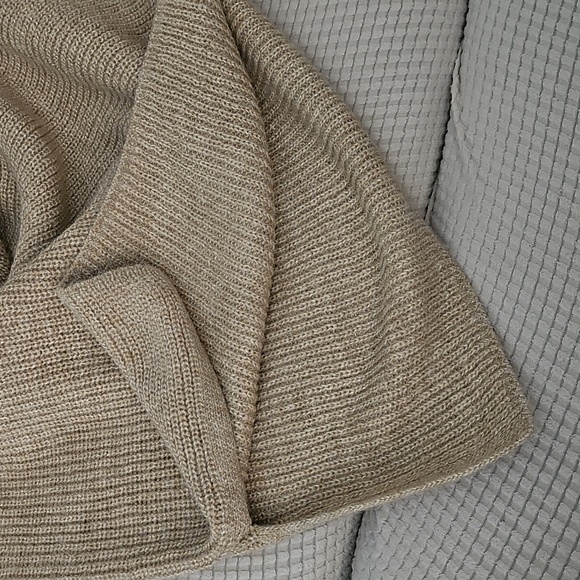 Halogen NWT Women's V-neck Tunic Sweater Extra Long Tan With Gold Shimmer  Sz 1 - Picture 7 of 7